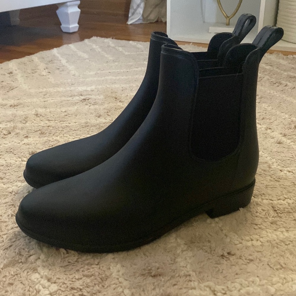 Black boots
